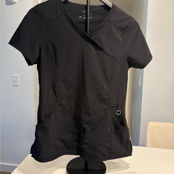 Cherokee Infinity Black Scrub Top - Picture 1 of 8